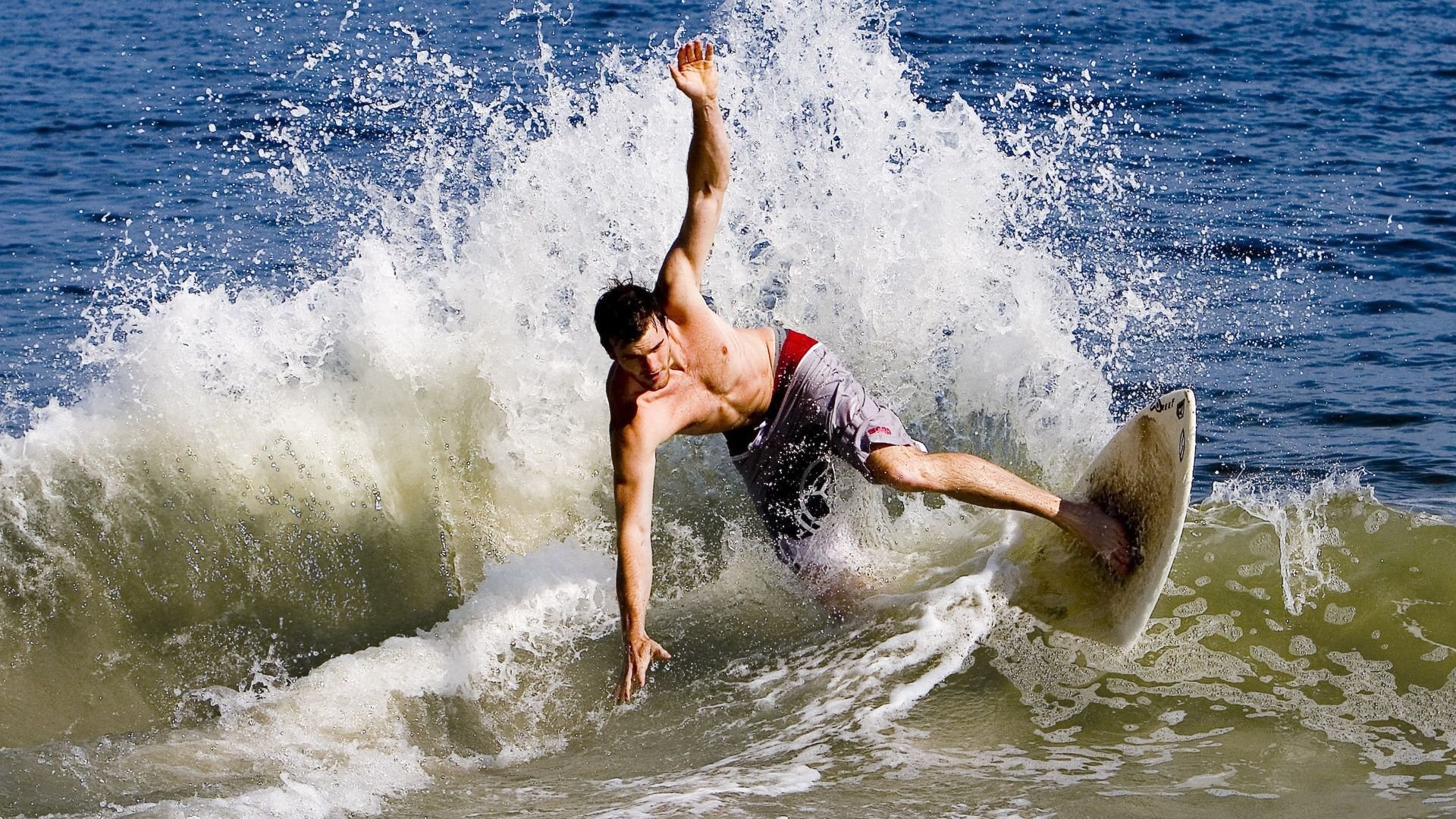 IM体育app-绝境之光，马丁内利在抢七之夜的自我救赎