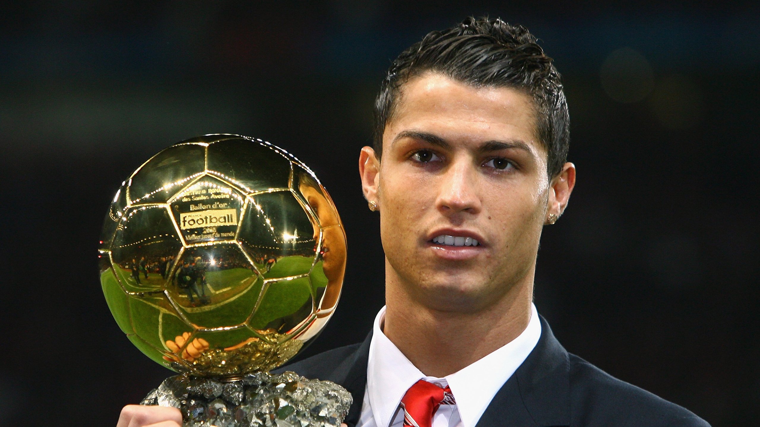 赛道与球场，米切尔的双重逆转传奇